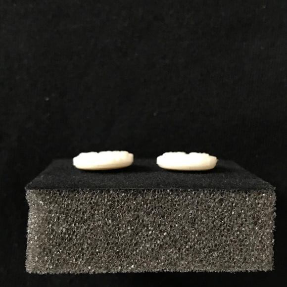 Vintage White Glass Stud Earrings - Picture 3 of 4